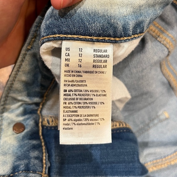 Distressed Jeans - Picture 4 of 4